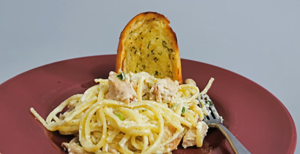 chicken alfredo from Casa Mia Restaurant in Barrie